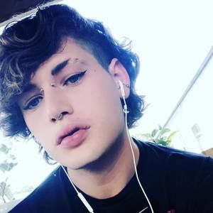 Meet your Posher, Zoë-nicolé